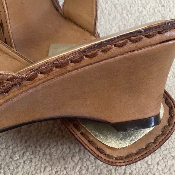 Brown heeled sandals - Picture 6 of 10